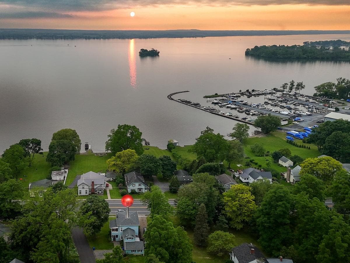 Just steps from the lake, walkable to the marina and village.  Wake up to golden sunrises, unwind in the fully fenced yard, and feel the peace only the water can bring.

Book your FLX stay at Cayuga Breeze where comfort, calm, and connection MEET. 