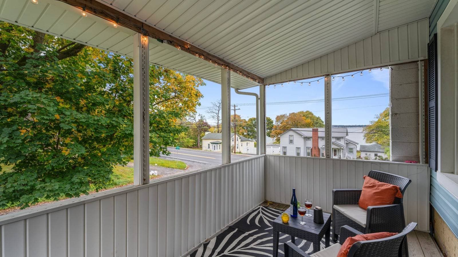 Old Bones, New Memories - Charm & Comfort on Lake Cayuga